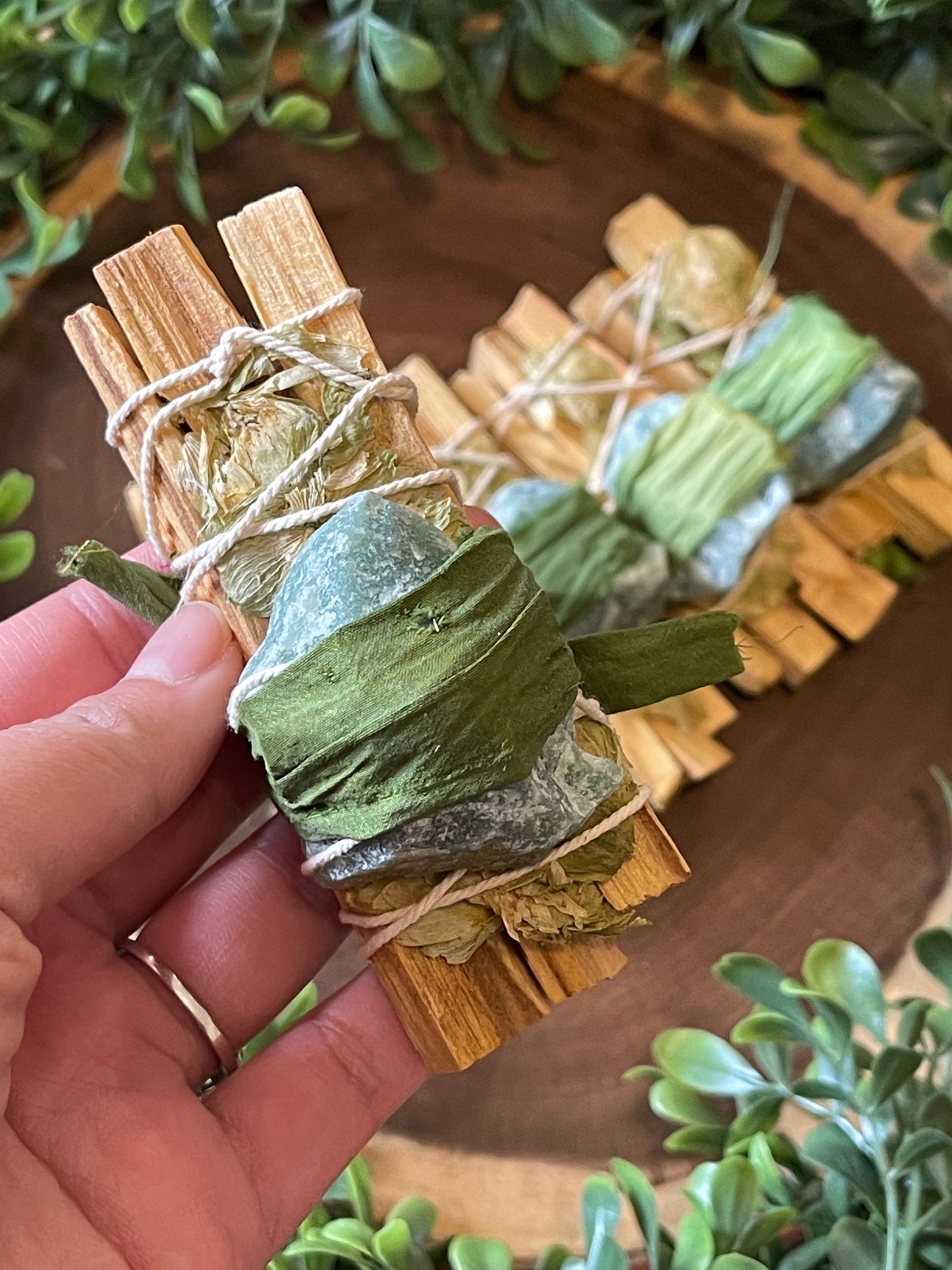 Abundance Smudge Kit: green aventurine + palo santo